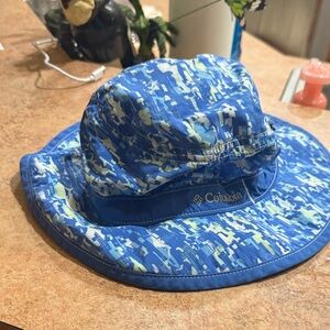Columbia Blue and White Patterned Outdoor Hat